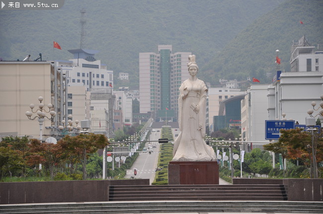 兴山县昭君广场