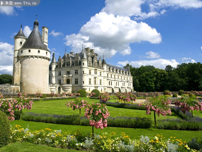 欧式城堡美丽的花园图片素材
