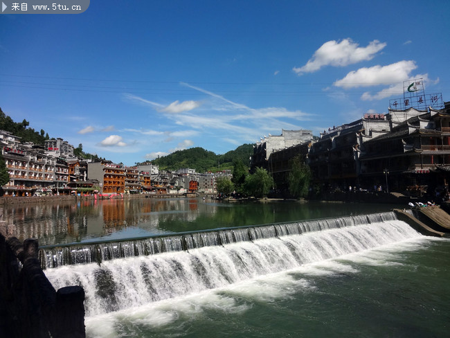 風凰古城河壩圖片